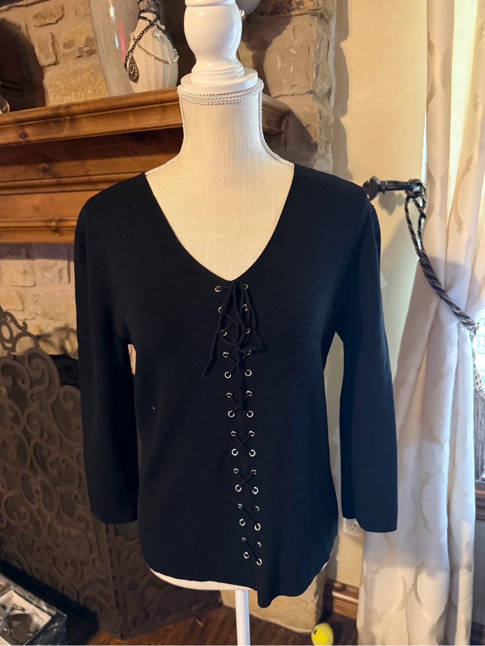 Black Lace-Up V-Neck Knit Top by Chicos sz 1 4-6